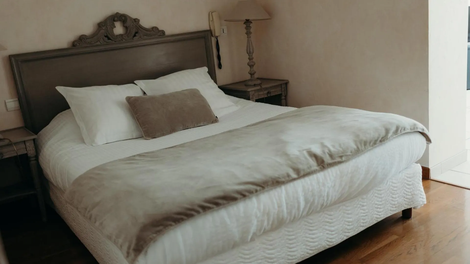 Le Chatellier Cancale 2*,  France